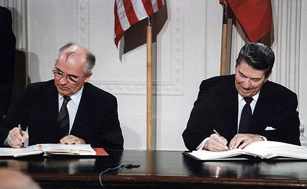 Reunión Reagan Gorbachov