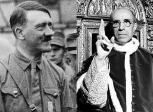 Hitler y Pío XII